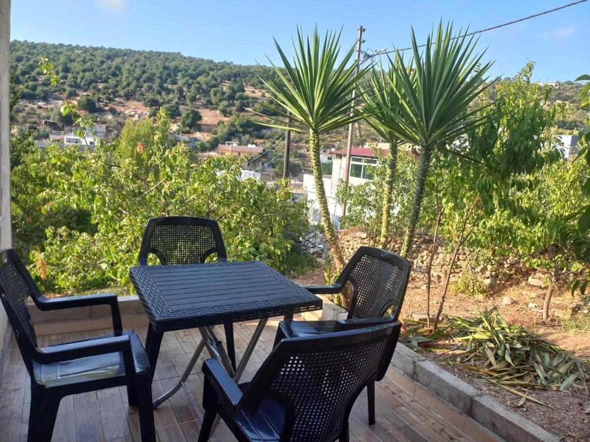 Mhna Guest House ‘Ajlūn Eksteriør bilde