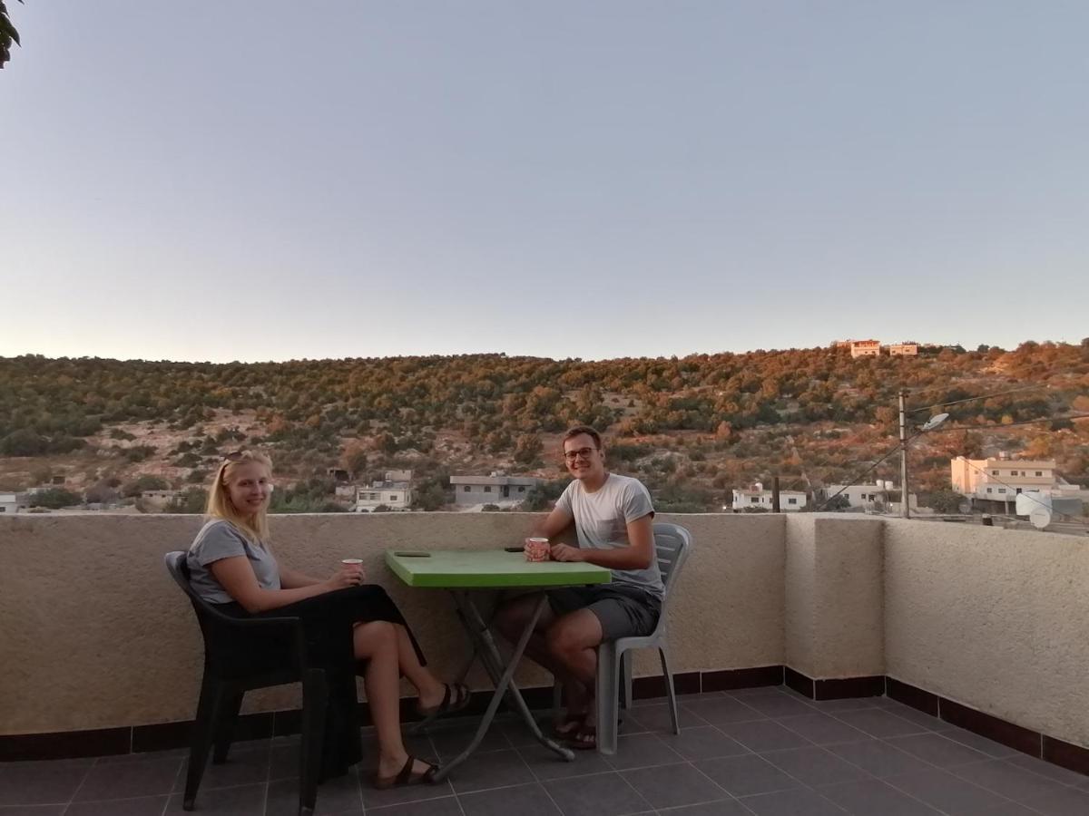 Mhna Guest House ‘Ajlūn Eksteriør bilde
